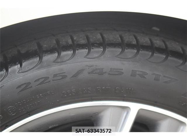 Lexus IS 2019-06 8413274-26