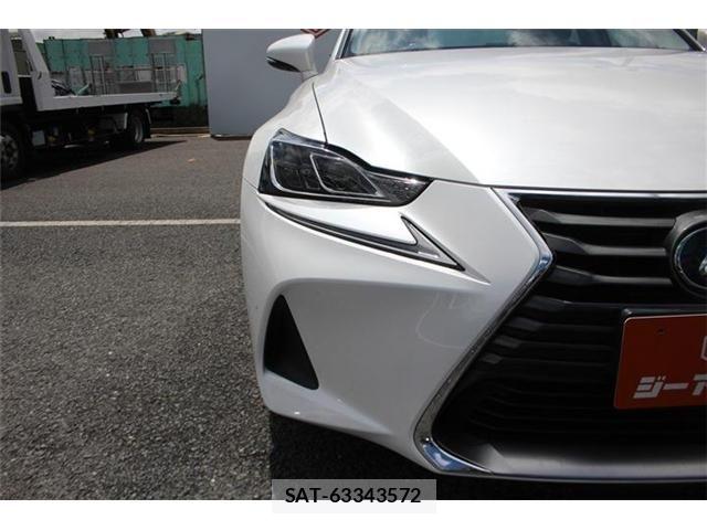 Lexus IS 2019-06 8413274-28