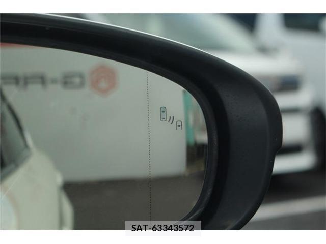 Lexus IS 2019-06 8413274-3