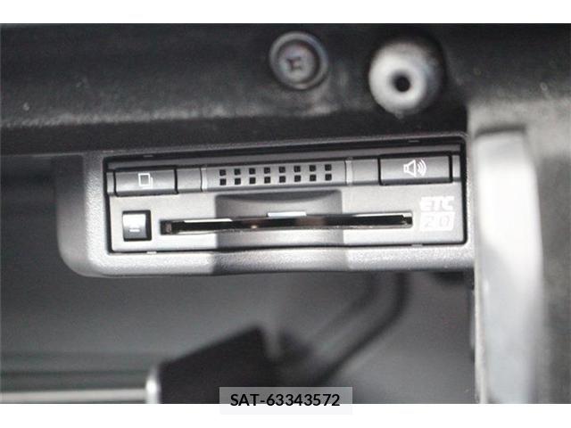 Lexus IS 2019-06 8413274-5