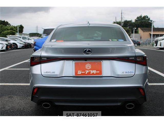 Lexus IS 2021-01 8413270-9