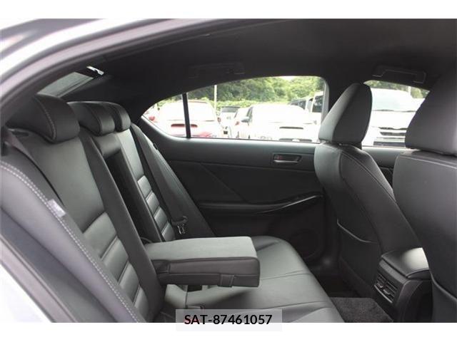 Lexus IS 2021-01 8413270-25