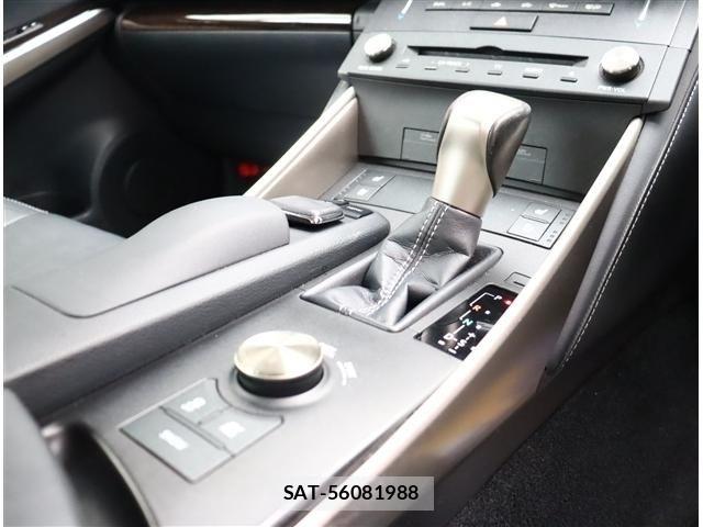 Lexus IS 2016-08 8413280-8