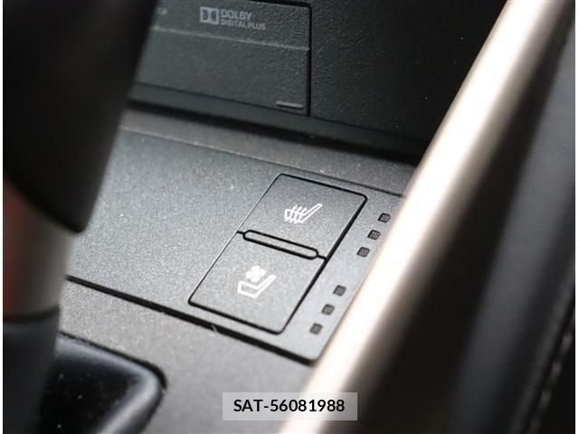 Lexus IS 2016-08 8413280-10
