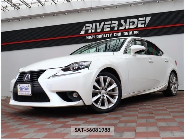 Lexus IS 2016-08 8413280-16