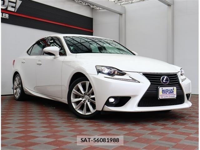 Lexus IS 2016-08 8413280-18
