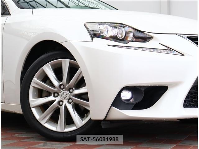 Lexus IS 2016-08 8413280-19