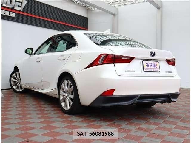 Lexus IS 2016-08 8413280-23