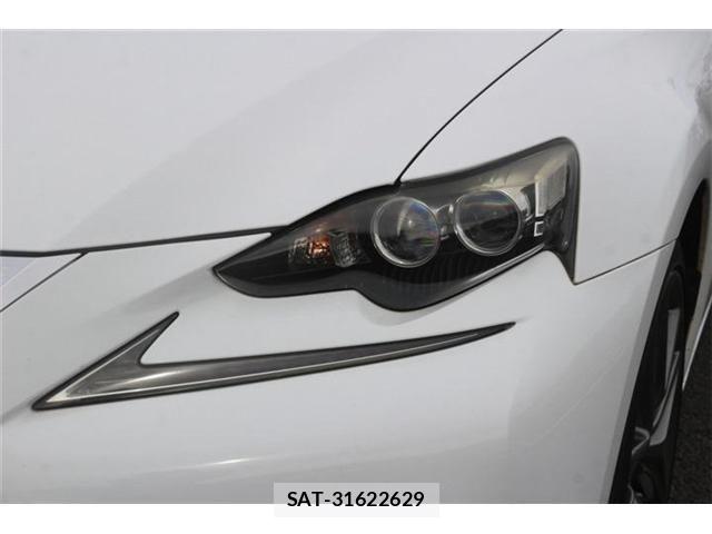 Lexus IS 2013-11 8438351-18