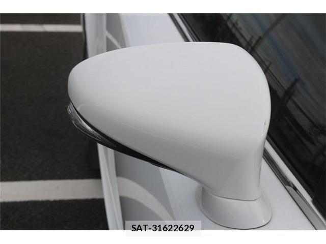 Lexus IS 2013-11 8438351-21