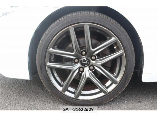 Lexus IS 2013-11 8438351-23