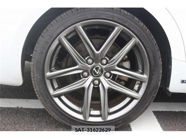 Lexus IS 2013-11 8438351-25