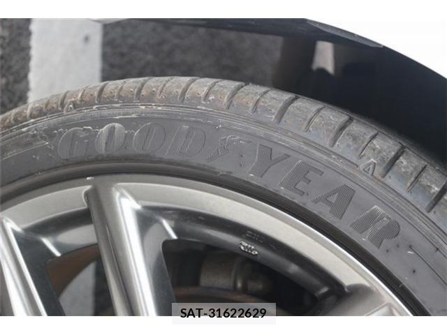Lexus IS 2013-11 8438351-27
