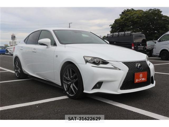 Lexus IS 2013-11 8438351-7
