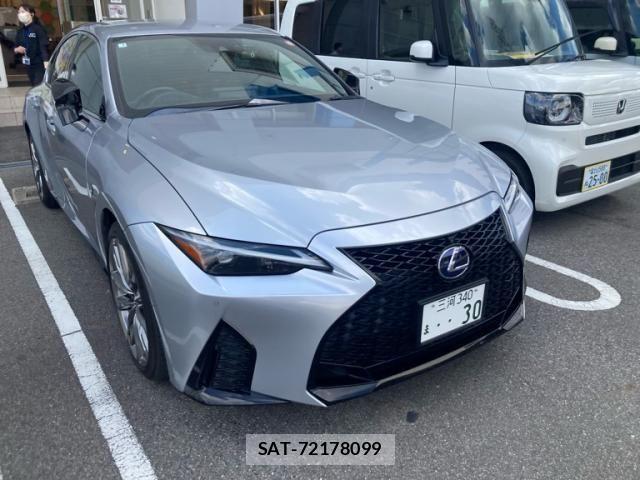 Lexus IS 2021-01 8438348-1