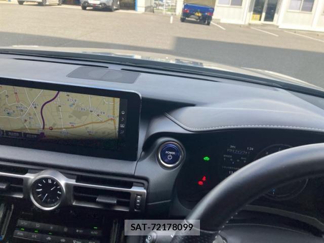 Lexus IS 2021-01 8438348-20