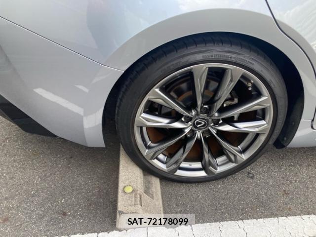 Lexus IS 2021-01 8438348-6