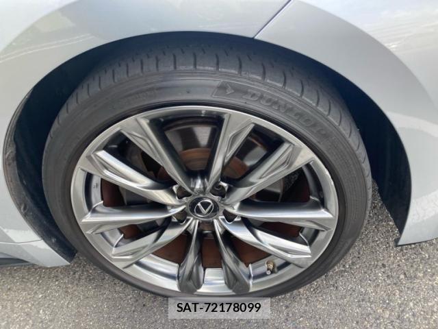 Lexus IS 2021-01 8438348-7