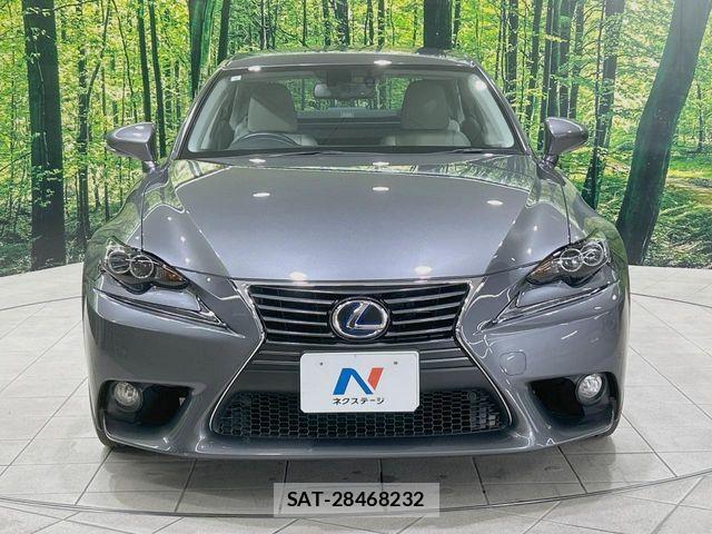 Lexus IS 2013-09 8438350-12