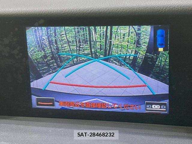 Lexus IS 2013-09 8438350-3