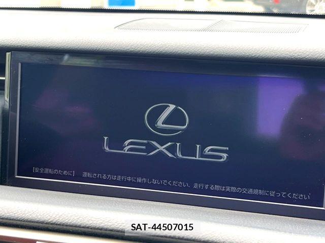 Lexus IS 2018-10 8438349-2
