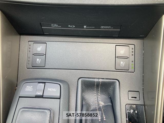 Lexus IS 2015-01 8457800-26
