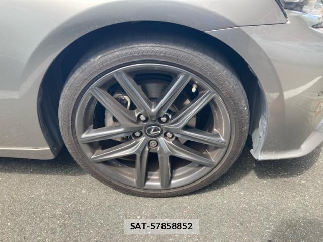 Lexus IS 2015-01 8457800-5