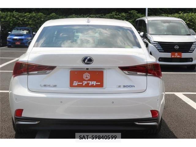 Lexus IS 2018-03 8525516-14