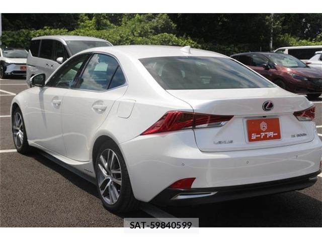 Lexus IS 2018-03 8525516-17