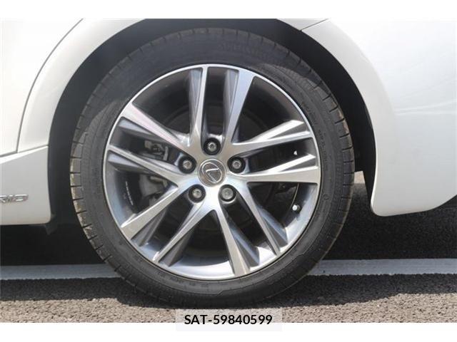Lexus IS 2018-03 8525516-26