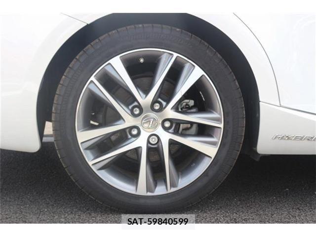 Lexus IS 2018-03 8525516-27