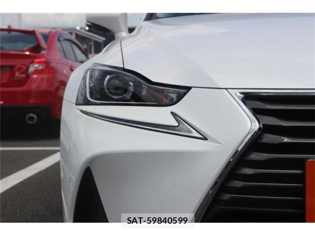 Lexus IS 2018-03 8525516-8