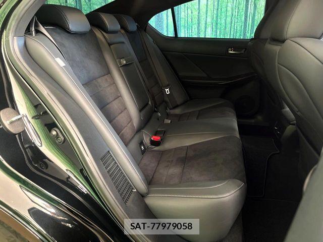 Lexus IS 2023-02 8525506-9