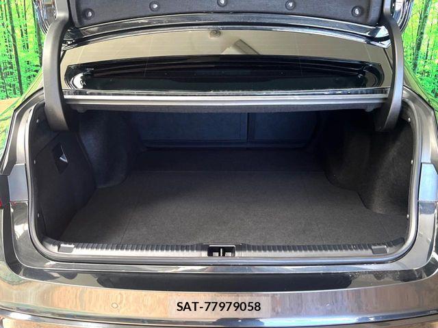 Lexus IS 2023-02 8525506-10