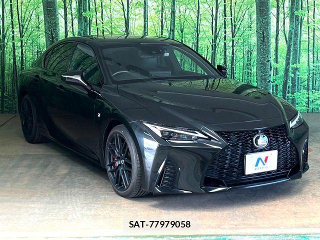 Lexus IS 2023-02 8525506-16