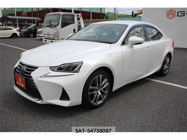 Lexus IS 2017-04 8525512-11