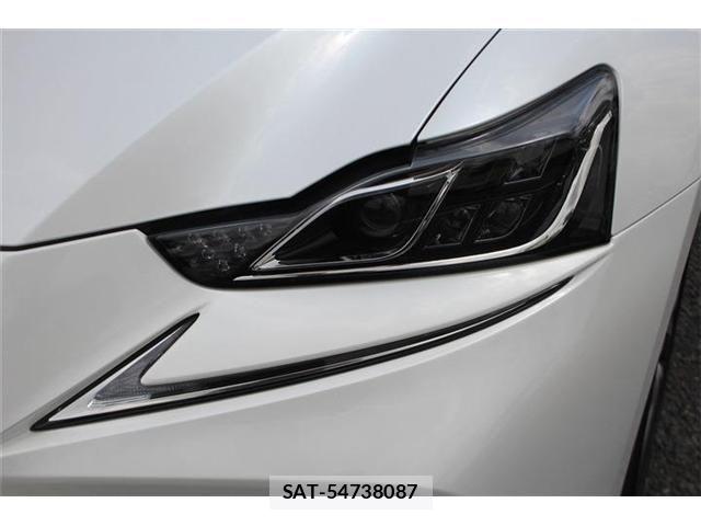 Lexus IS 2017-04 8525512-21