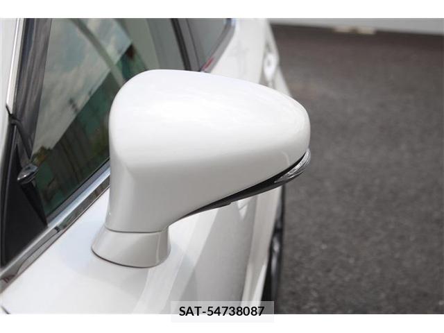 Lexus IS 2017-04 8525512-25