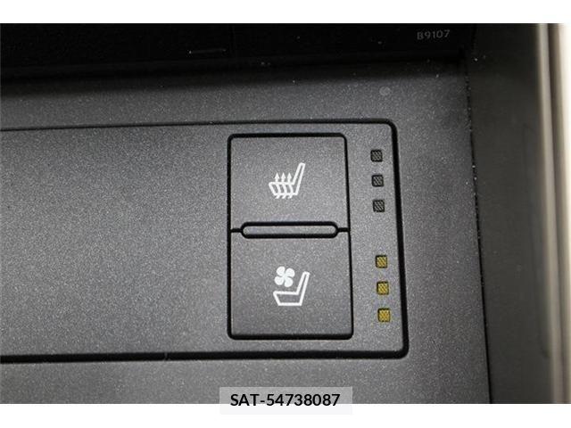 Lexus IS 2017-04 8525512-3