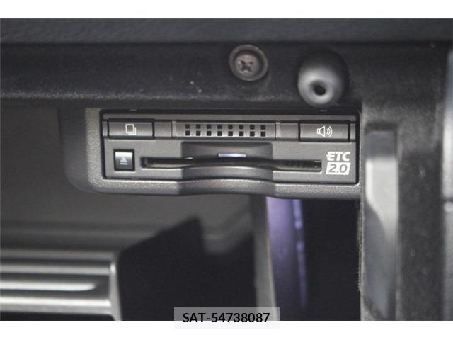 Lexus IS 2017-04 8525512-6