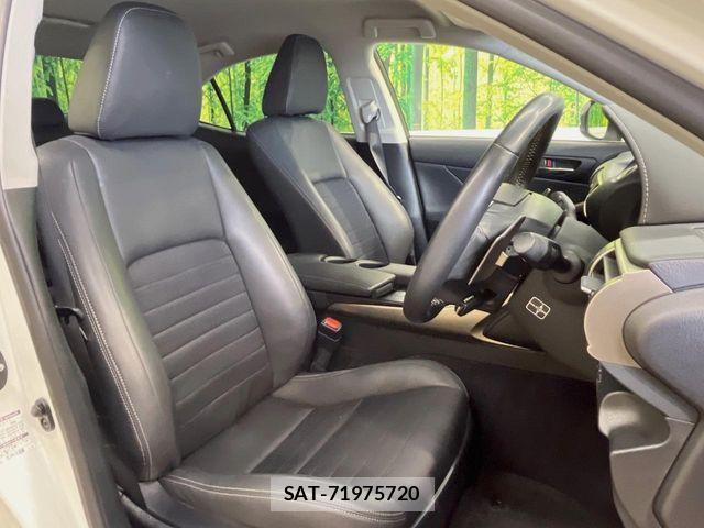 Lexus IS 2014-03 8525513-9