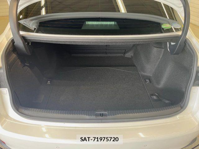 Lexus IS 2014-03 8525513-11