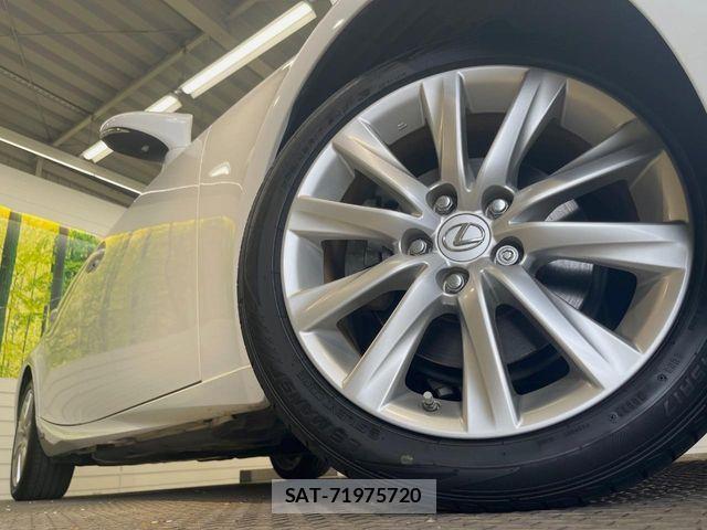 Lexus IS 2014-03 8525513-13