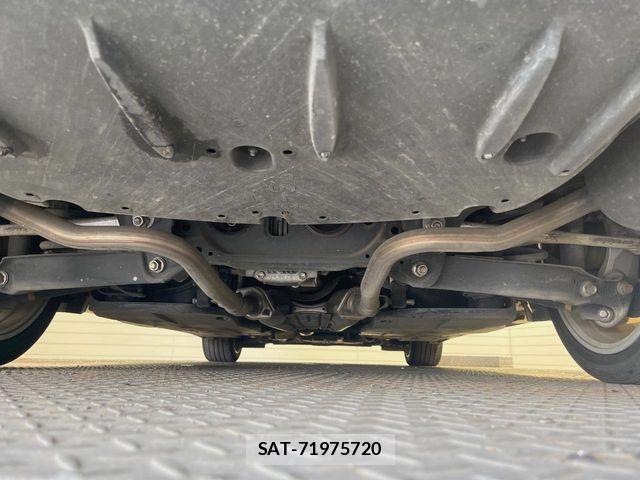 Lexus IS 2014-03 8525513-18
