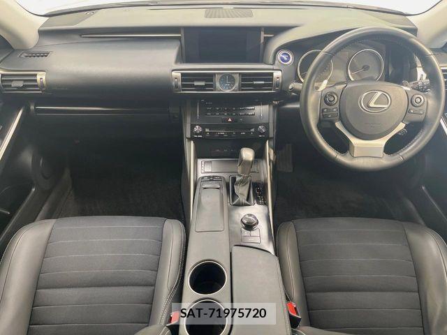 Lexus IS 2014-03 8525513-1