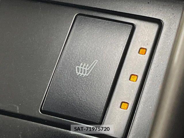 Lexus IS 2014-03 8525513-5
