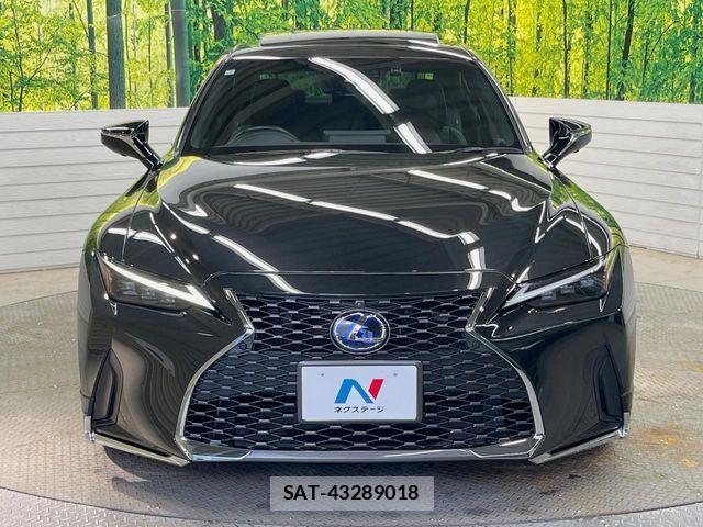 Lexus IS 2020-11 8525504-14