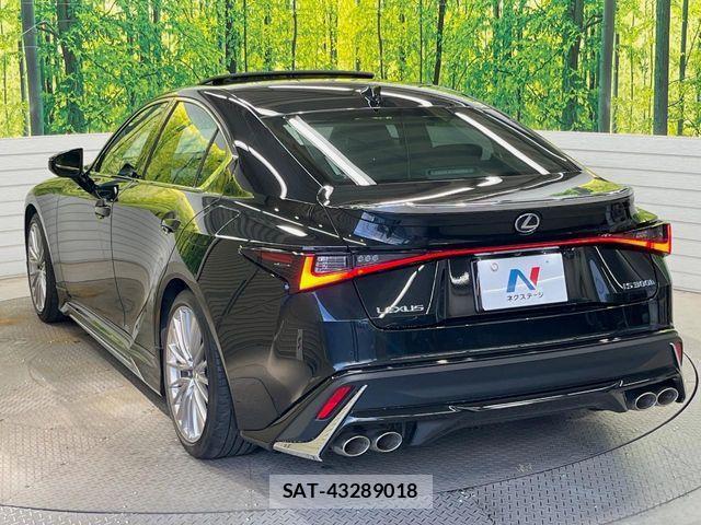 Lexus IS 2020-11 8525504-17