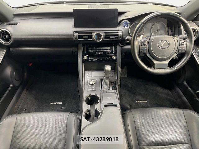 Lexus IS 2020-11 8525504-1