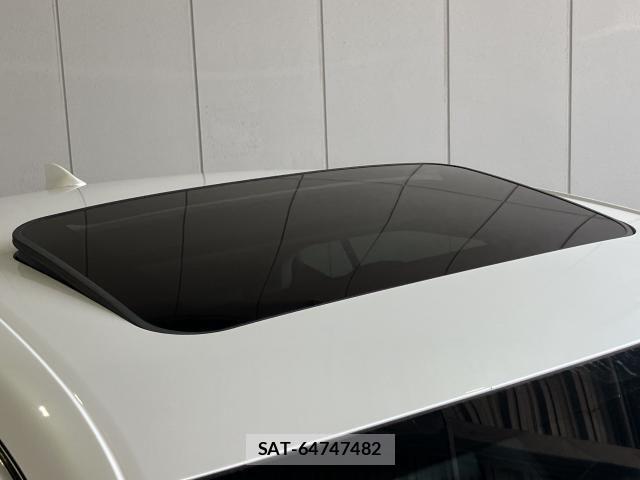 Lexus IS 2016-03 8562436-5